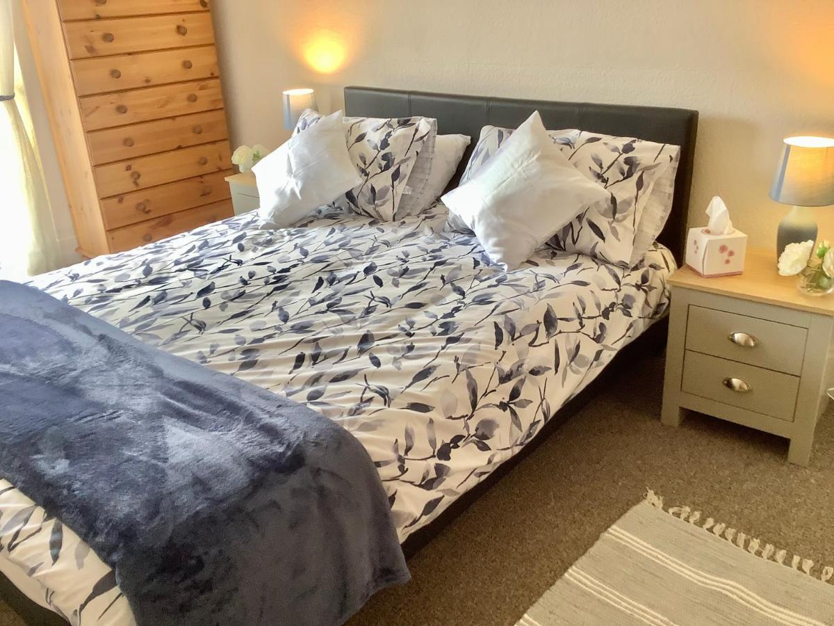Second Floor Apartment Tenby Town Centre ภายนอก รูปภาพ