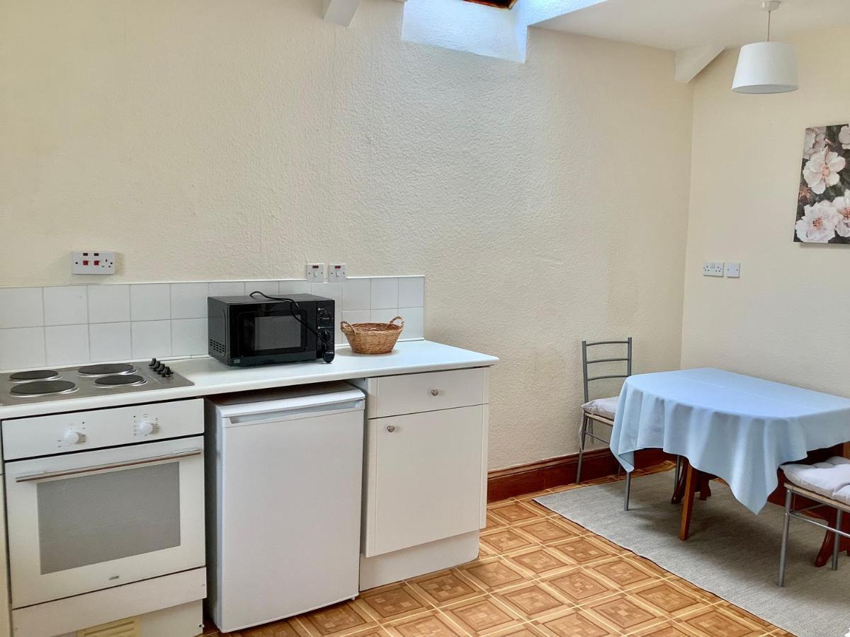 Second Floor Apartment Tenby Town Centre ภายนอก รูปภาพ