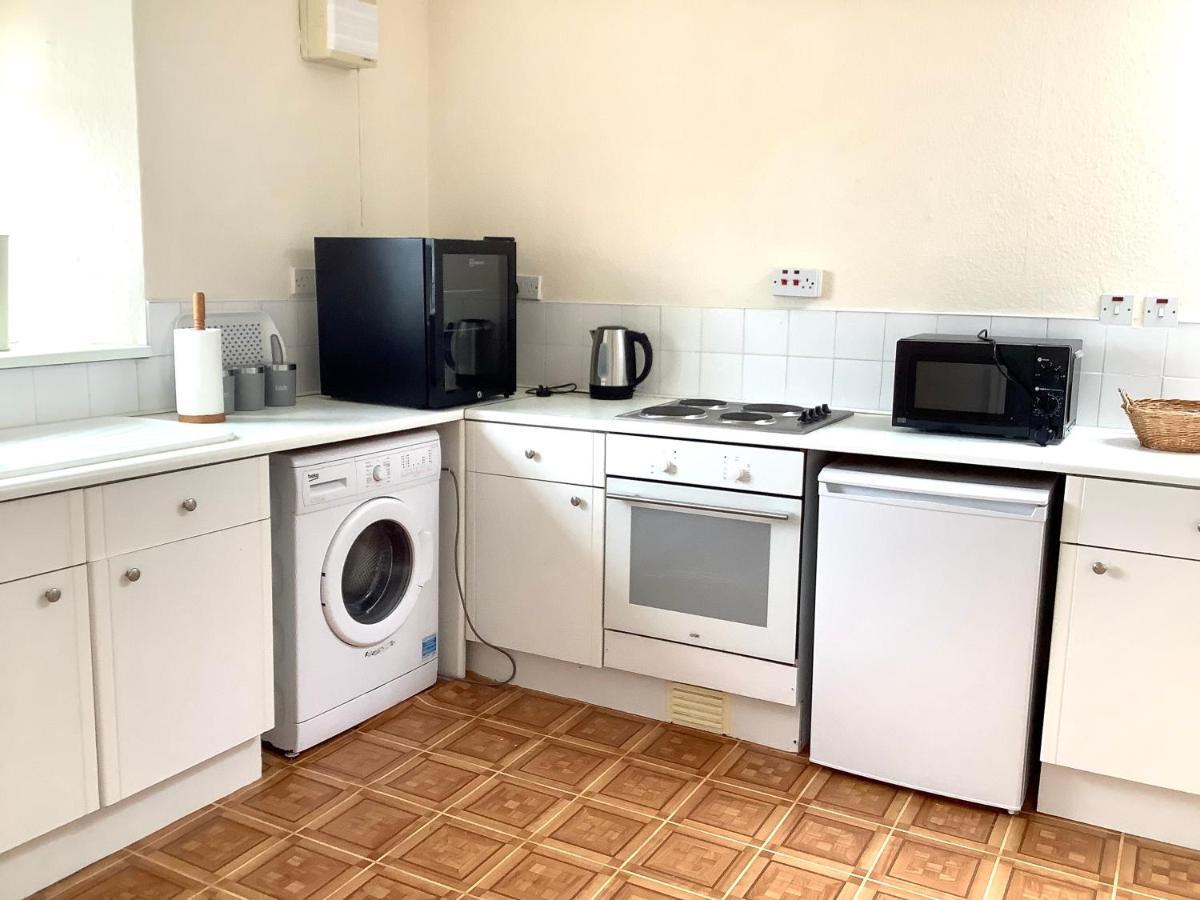 Second Floor Apartment Tenby Town Centre ภายนอก รูปภาพ